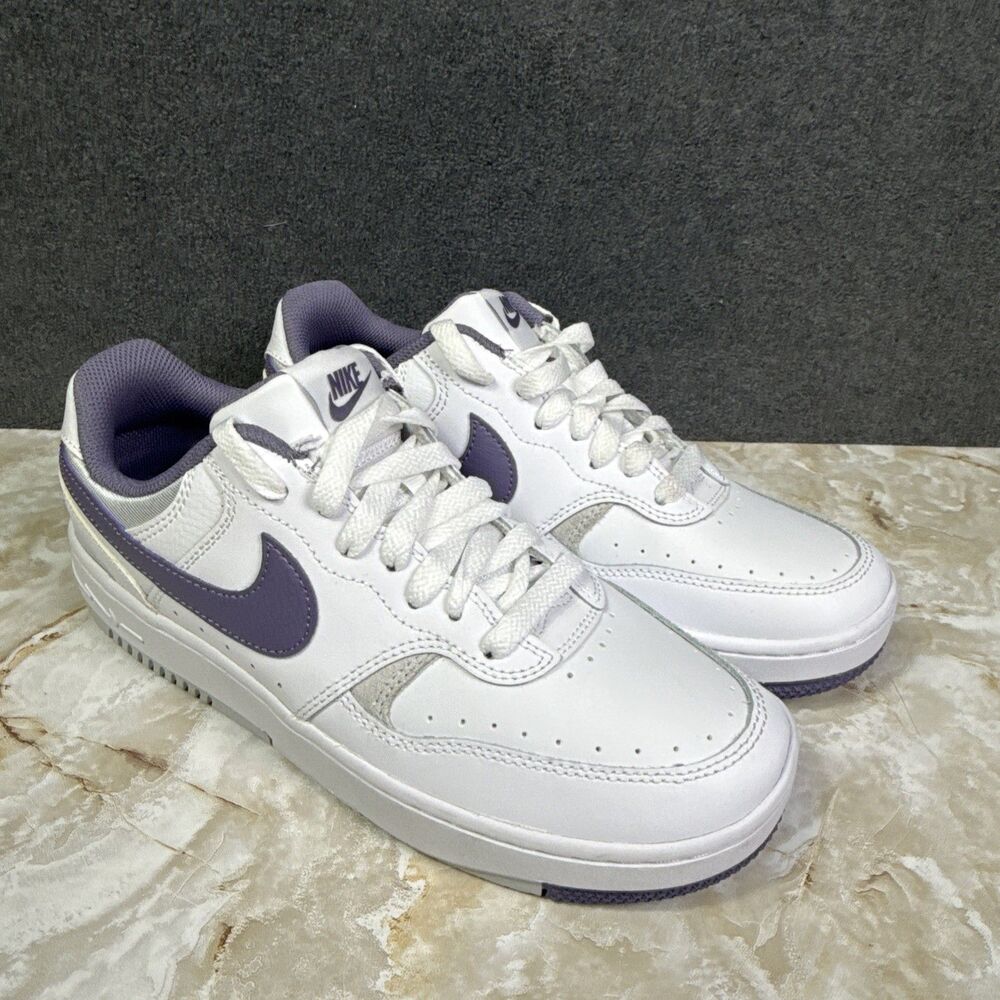 Nike Gamma Force White Daybreak Size 8.5 Women Sneaker Purple